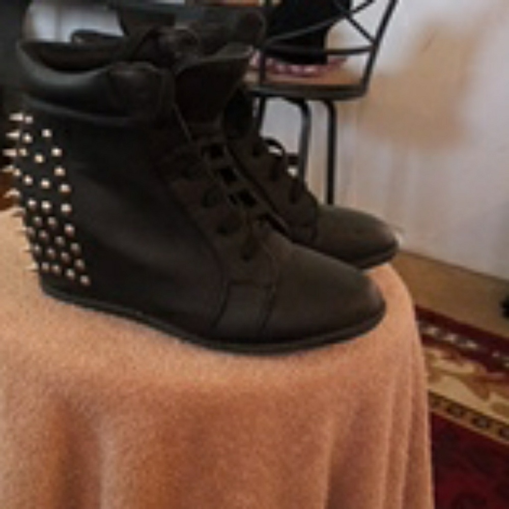 Wedges - Picture 2 of 2